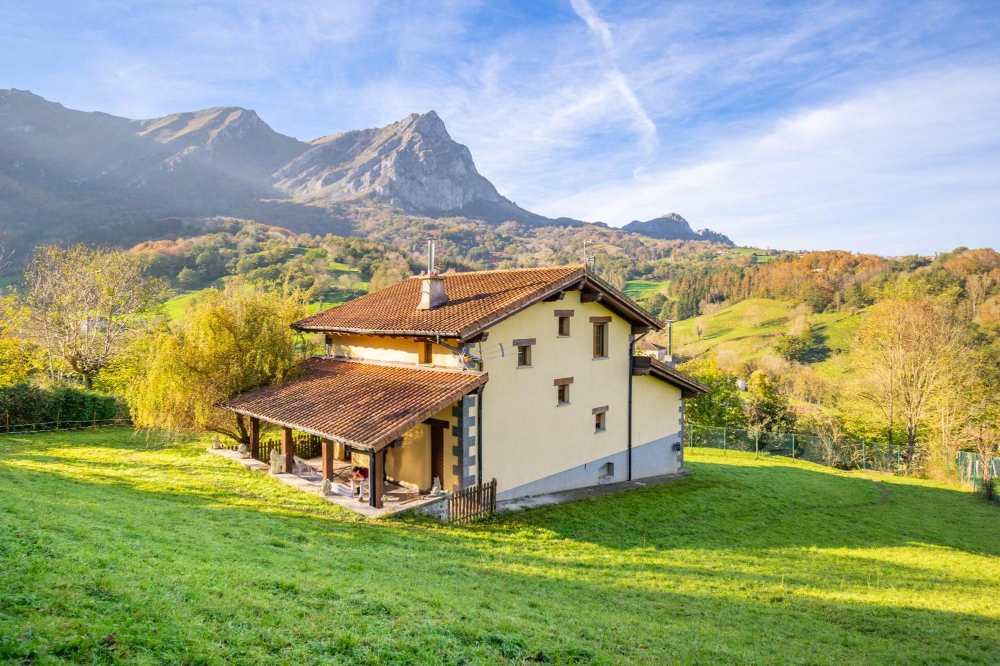 Casa Toki Eder, Espaciosa Casa Rural Para Familias Y Amigos Con Vistas Al Valle Uztegui ภายนอก รูปภาพ