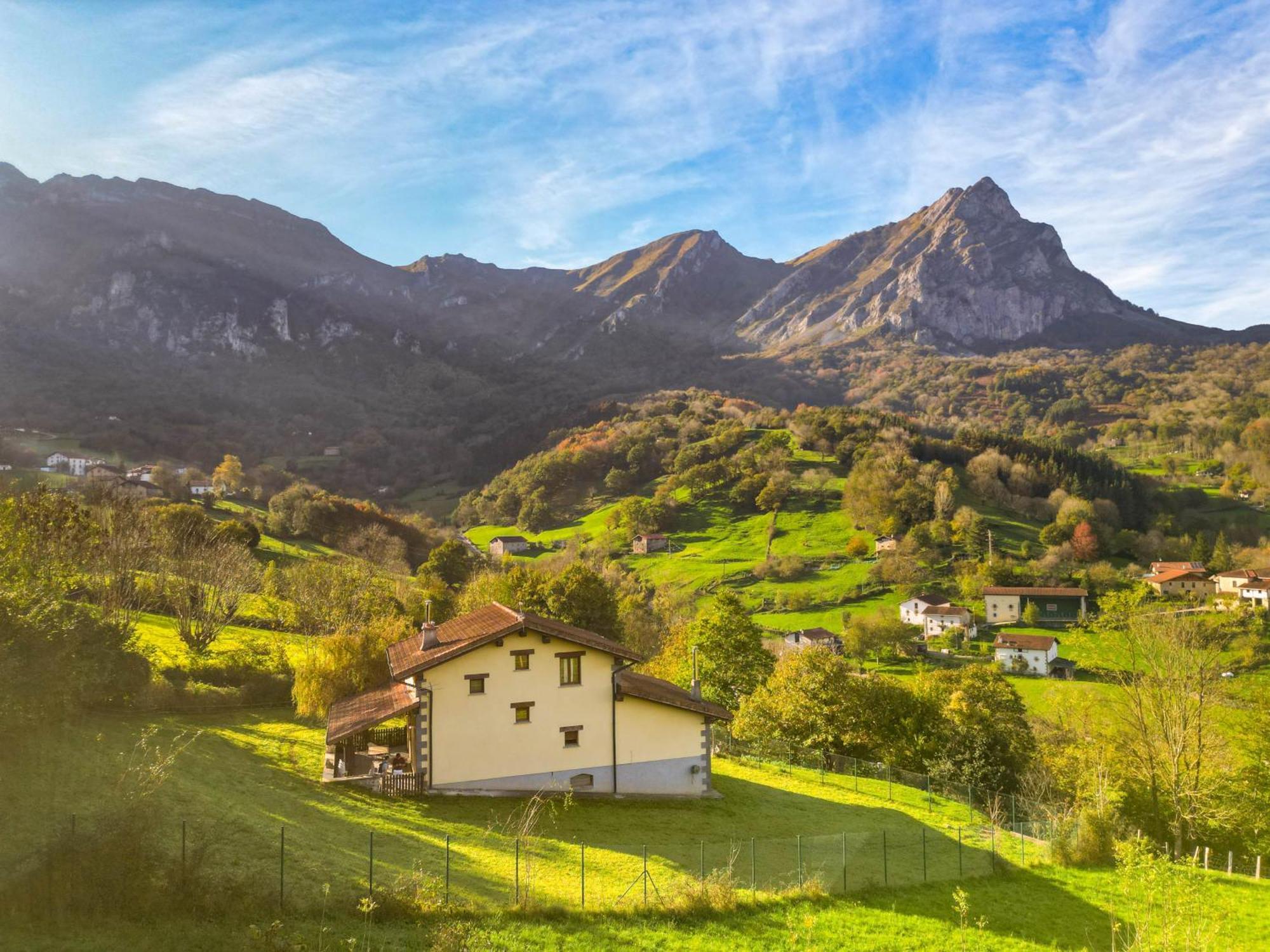 Casa Toki Eder, Espaciosa Casa Rural Para Familias Y Amigos Con Vistas Al Valle Uztegui ภายนอก รูปภาพ